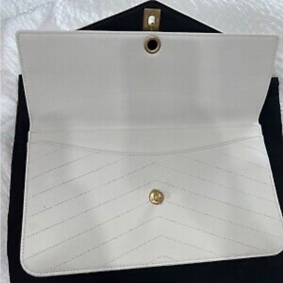 NWT Authentic 19C CHANEL Classic Black White Quilted Envelope Flap Hand Bag New - Picture 9 of 13
